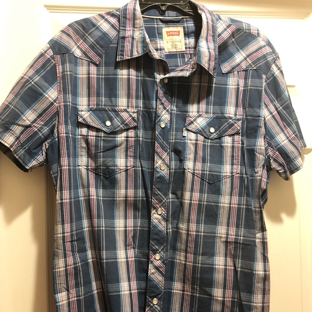 Levi’s shirt